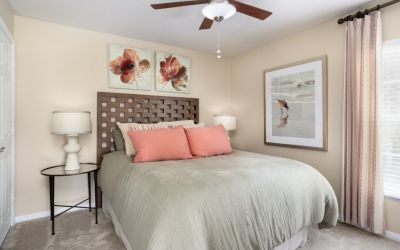 lake-forest-18-unit-bedroom.jpg