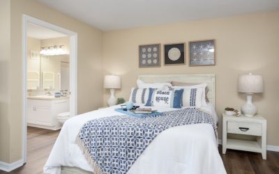 lake-forest-26-unit-bedroom.jpg