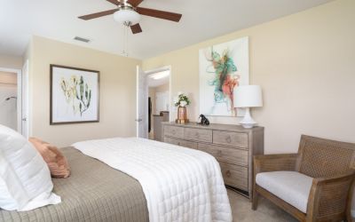 lake-forest-14-unit-bedroom.jpg