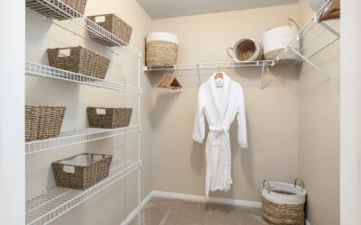 lake-forest-17-unit-closet.jpg