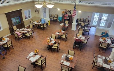 lake-forest-dining-area.jpg