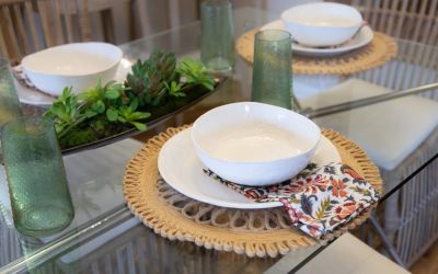 lake-forest-06-unit-dining-table.jpg