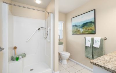 lake-forest-16-unit-bathroom.jpg