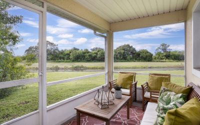 lake-forest-22-unit-sunroom.jpg